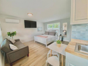 Cutest Tiny House with Pool near Beach and Downtown